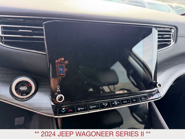 Certified 2024 Jeep Wagoneer Series II AWD/4WD image 17