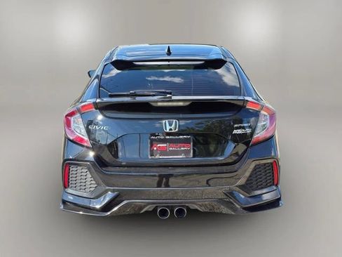 Used 2018 Honda Civic Sport image 6