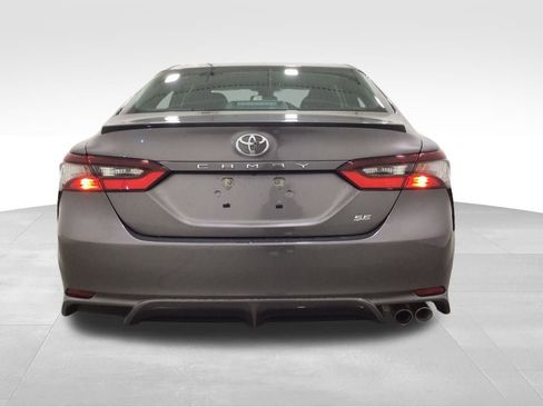 Used 2024 Toyota Camry SE image 20