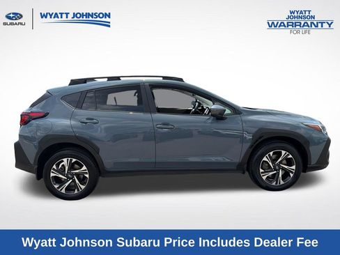 Used 2025 Subaru Crosstrek 2.5i Premium AWD/4WD image 11