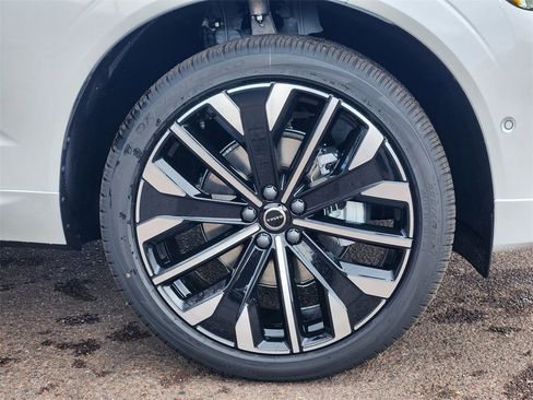 New 2026 Volvo XC60 B5 Ultra w/ Climate Package image 29
