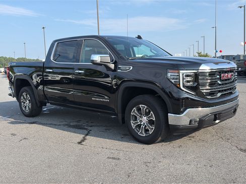 Used 2026 GMC Sierra 1500 SLT AWD/4WD image 2