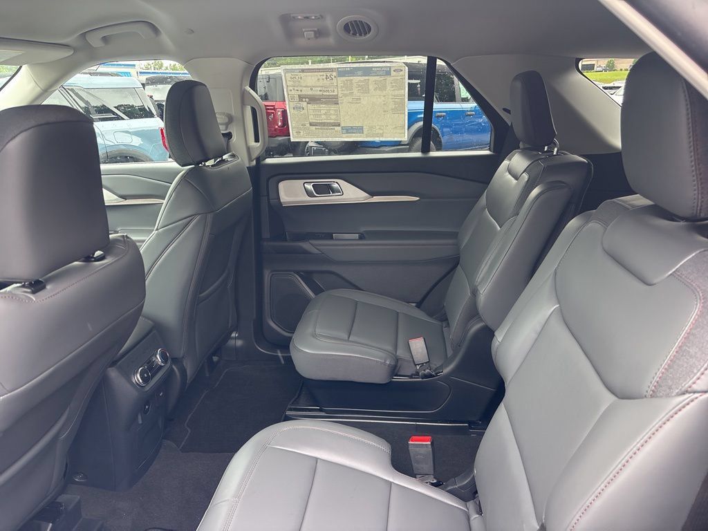 New 2026 Ford Explorer Active w/ Active Comfort Package RWD image 16