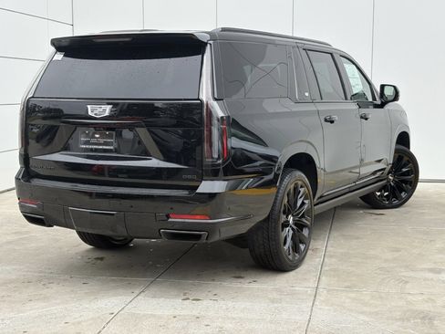 New 2026 Cadillac Escalade ESV Platinum Sport w/ LPO, ONYX Package AWD/4WD image 7