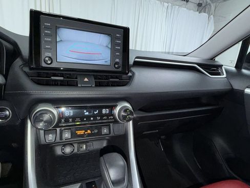 Used 2019 Toyota RAV4 XLE AWD/4WD image 22