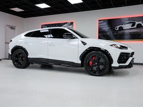 Used 2021 Lamborghini Urus AWD/4WD image 28