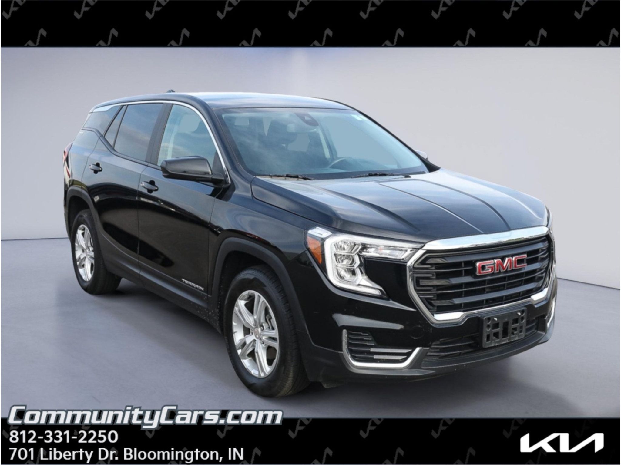 Used 2024 GMC Terrain SLE AWD/4WD image 1