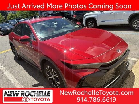 Used 2023 Toyota Crown XLE AWD/4WD image 1
