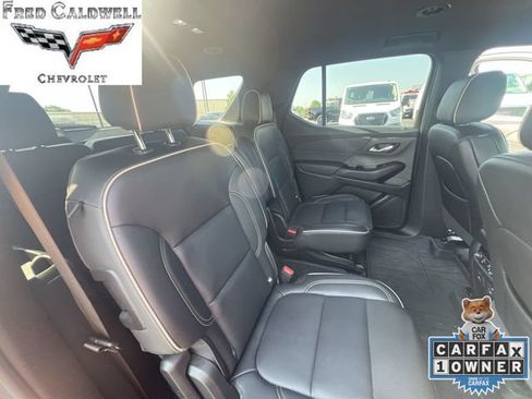 Used 2023 Chevrolet Traverse Premier FWD image 32