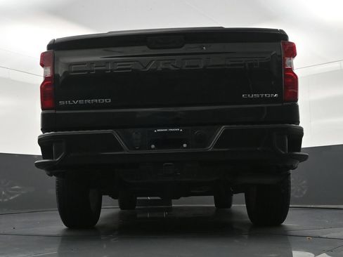 Used 2022 Chevrolet Silverado 1500 Custom RWD image 30