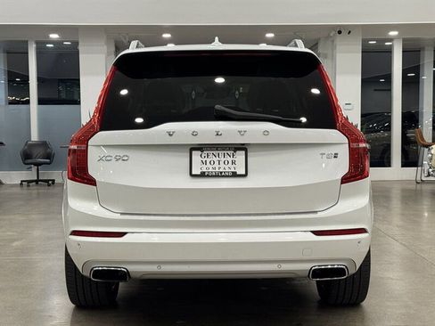 Used 2016 Volvo XC90 T8 Momentum w/ Vision Package image 5