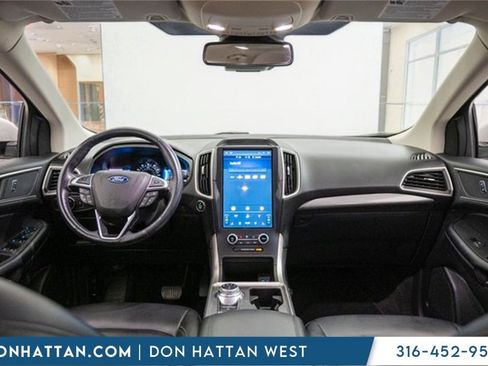Used 2023 Ford Edge SEL image 3