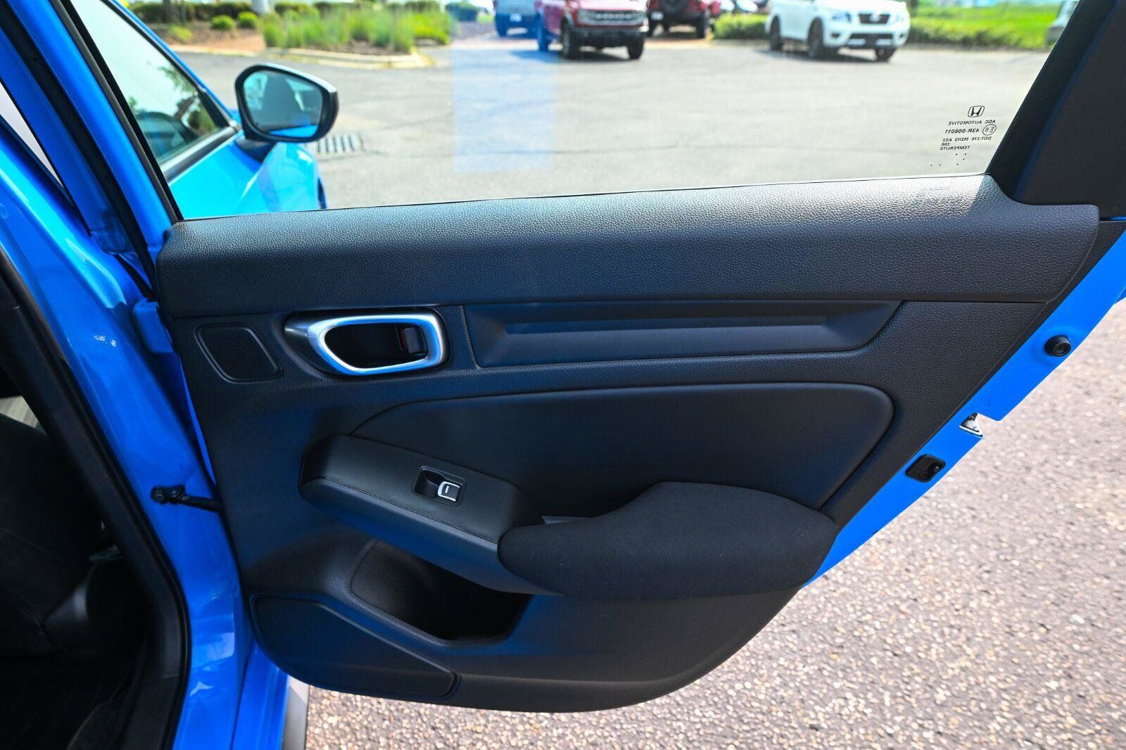 Used 2023 Honda Civic Sport image 28