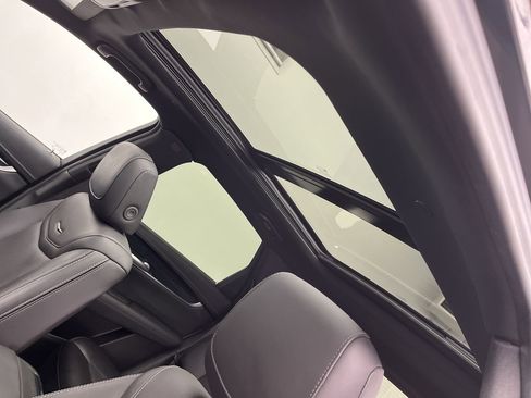 Certified 2025 Cadillac XT5 Premium Luxury image 7