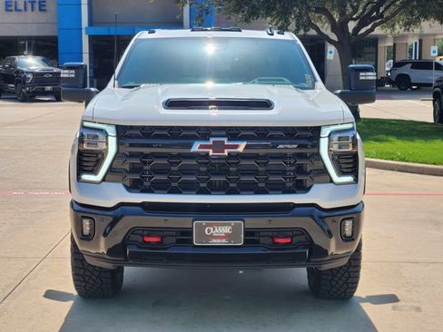 New 2026 Chevrolet Silverado 2500 ZR2 AWD/4WD image 11