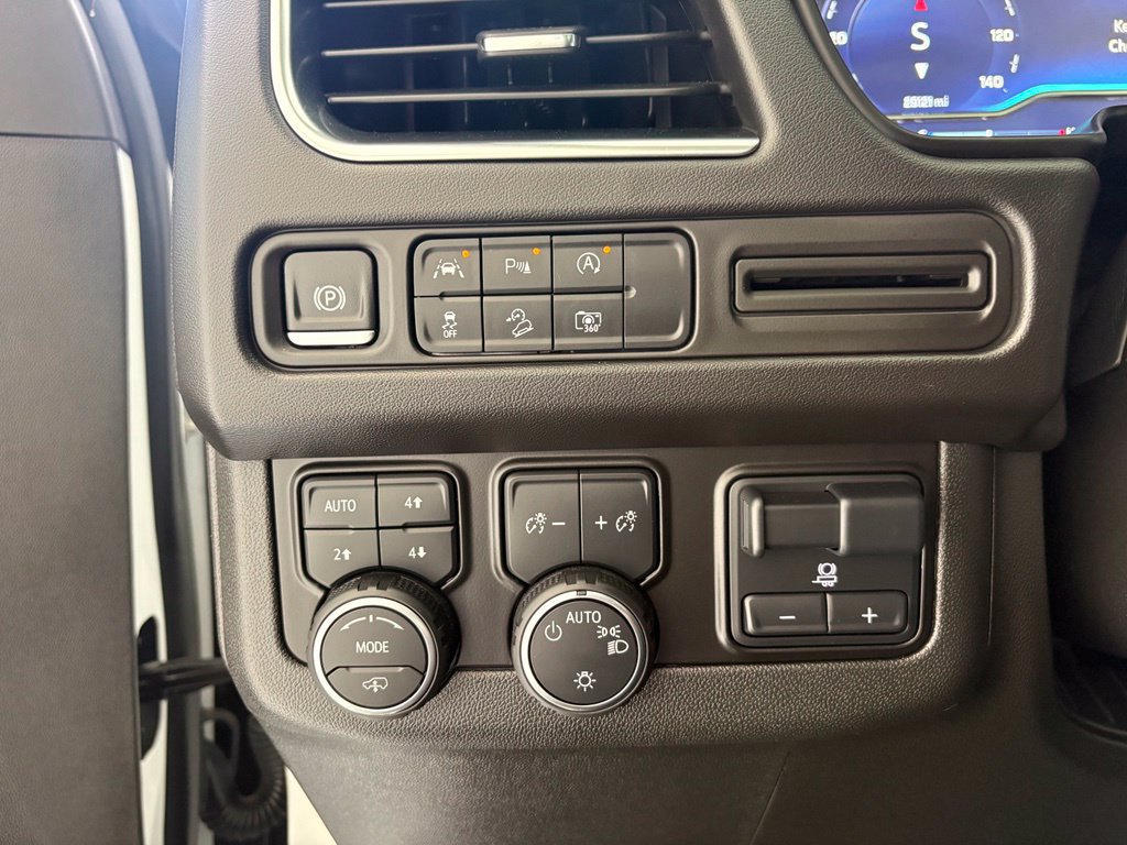 Used 2024 Chevrolet Tahoe Z71 w/ Z71 Off-Road Package AWD/4WD image 6