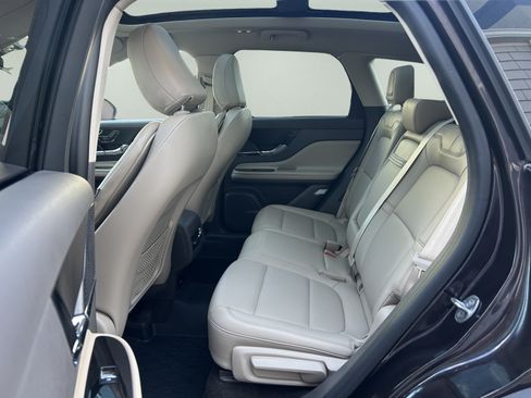 Used 2023 Lincoln Corsair AWD w/ Equipment Group 101A image 10