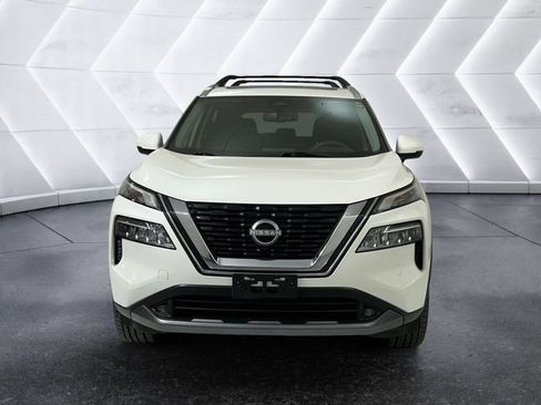 Used 2023 Nissan Rogue SL image 2