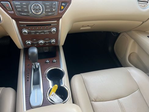 Used 2019 Nissan Pathfinder Platinum image 35