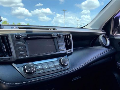 Used 2014 Toyota RAV4 XLE FWD image 35