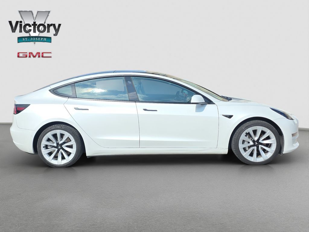 Used 2022 Tesla Model 3 Long Range AWD/4WD image 16