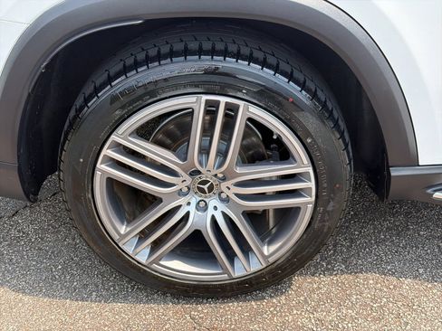 Used 2022 Mercedes-Benz GLS 450 4MATIC image 17