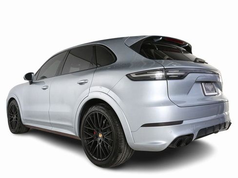 Used 2021 Porsche Cayenne GTS w/ Premium Package Plus image 8
