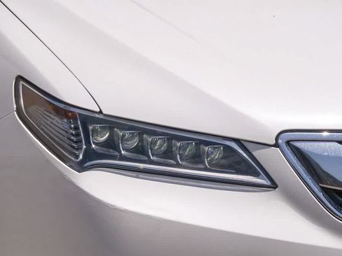 Used 2016 Acura TLX w/ Technology Package FWD image 4