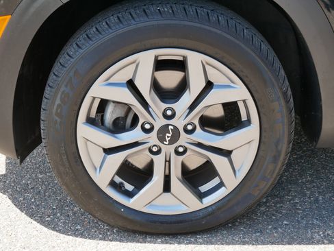 Certified 2024 Kia Seltos S AWD/4WD image 15