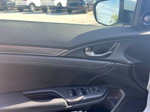 Used 2019 Honda Civic Sport Touring image 10