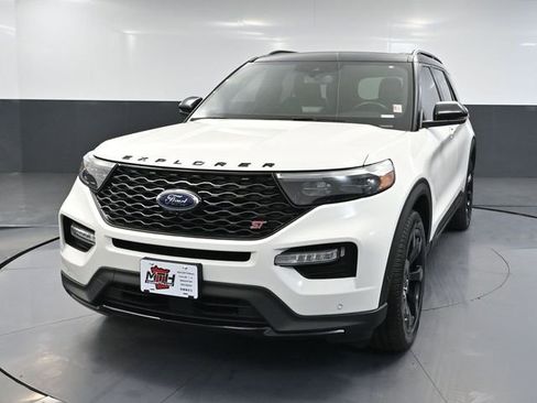Used 2022 Ford Explorer ST w/ ST Street Pack image 13
