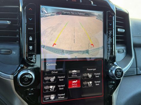 Used 2019 RAM 1500 Laramie image 9