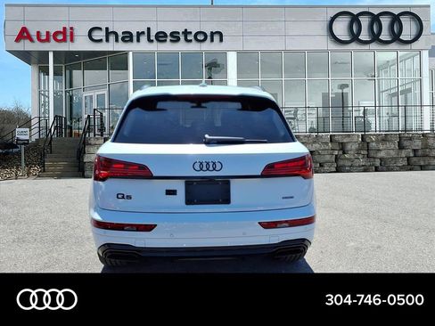 Used 2024 Audi Q5 e Prestige w/ Prestige Package AWD/4WD image 4