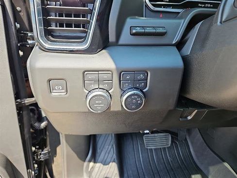 New 2025 GMC Sierra 2500 Denali w/ Denali Reserve Package image 17