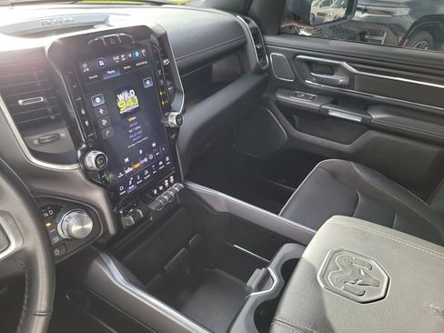 Used 2023 RAM 1500 Laramie AWD/4WD image 23