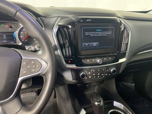 Used 2019 Chevrolet Traverse LT w/ LT Premium Package FWD image 16