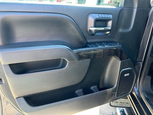 Used 2016 GMC Sierra 2500 Denali w/ Duramax Plus Package AWD/4WD image 10