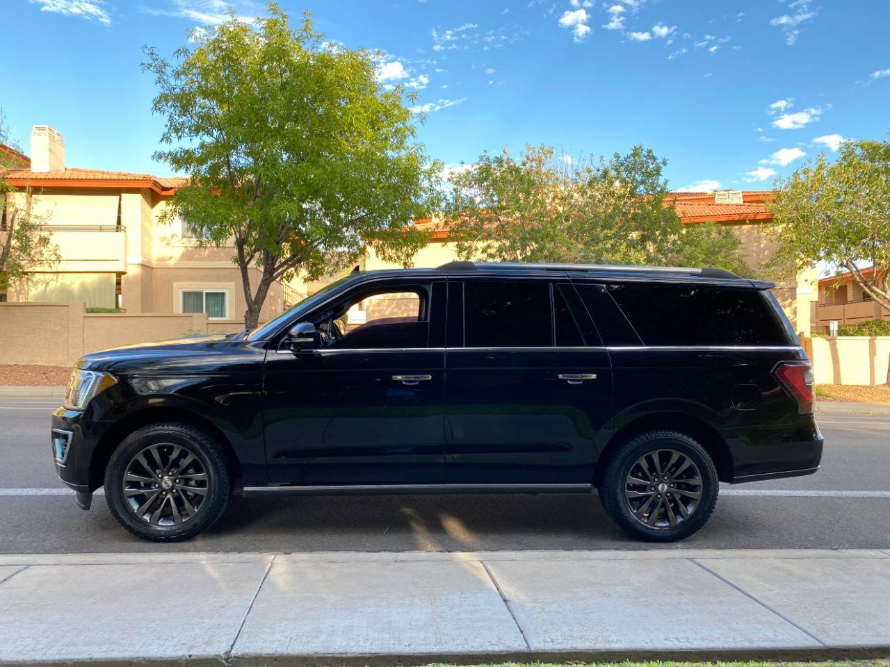 Used 2019 Ford Expedition Max Limited RWD image 19