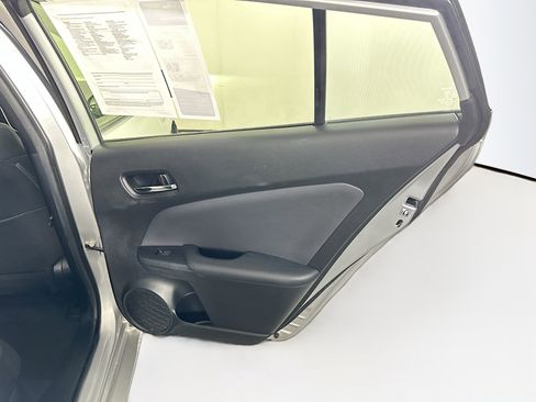 Used 2022 Toyota Prius LE image 29