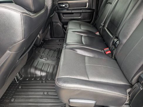 Used 2018 RAM 2500 Laramie w/ Sport Appearance Group AWD/4WD image 7