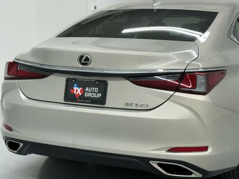 Used 2020 Lexus ES 350 w/ Premium Package image 8