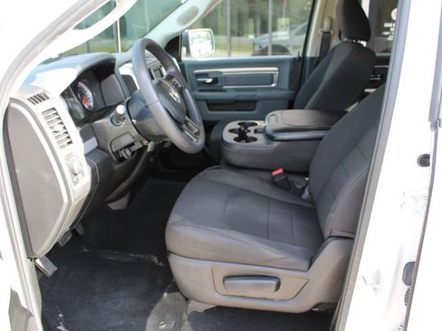 Used 2019 RAM 1500 Classic Warlock AWD/4WD image 7