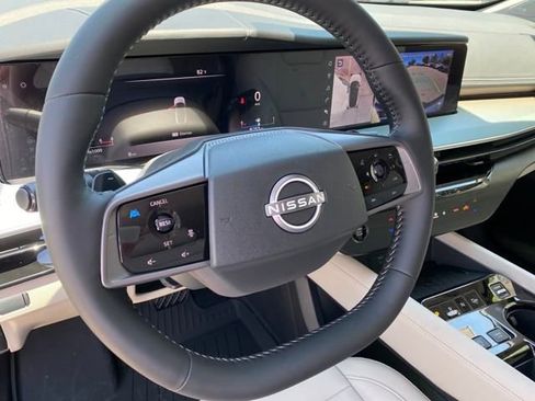 New 2025 Nissan Murano SL image 12