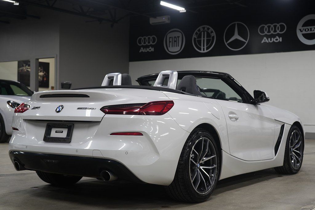 Used 2022 BMW Z4 sDrive30i w/ Driving Assistance Package RWD image 10