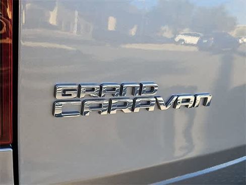 Used 2013 Dodge Grand Caravan SE image 12