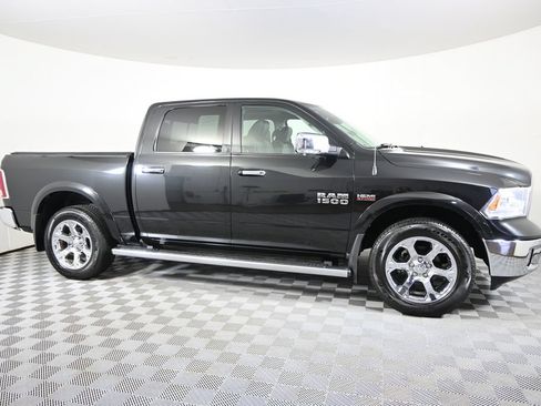 Used 2016 RAM 1500 Laramie w/ Convenience Group AWD/4WD image 9