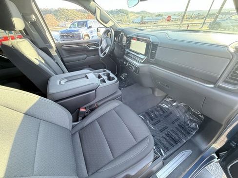 Used 2024 Chevrolet Silverado 1500 LT image 7