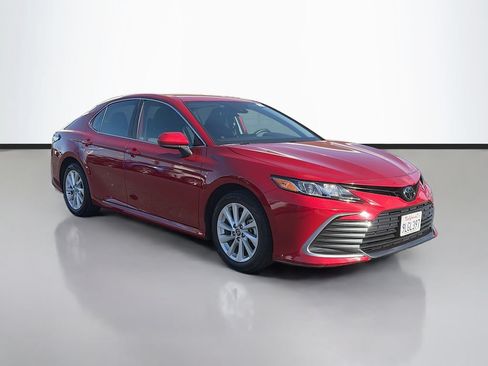 Used 2024 Toyota Camry LE FWD image 3
