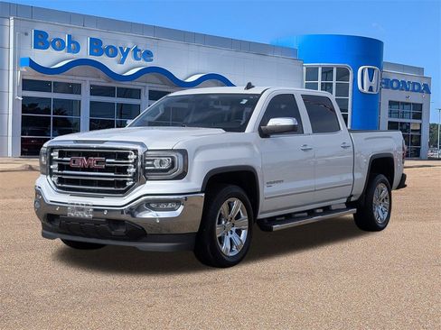Used 2018 GMC Sierra 1500 SLT w/ Enhanced Driver Alert Package image 8