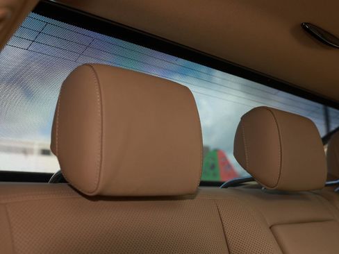 Used 2013 Mercedes-Benz S 550 w/ Sport Pkg image 27